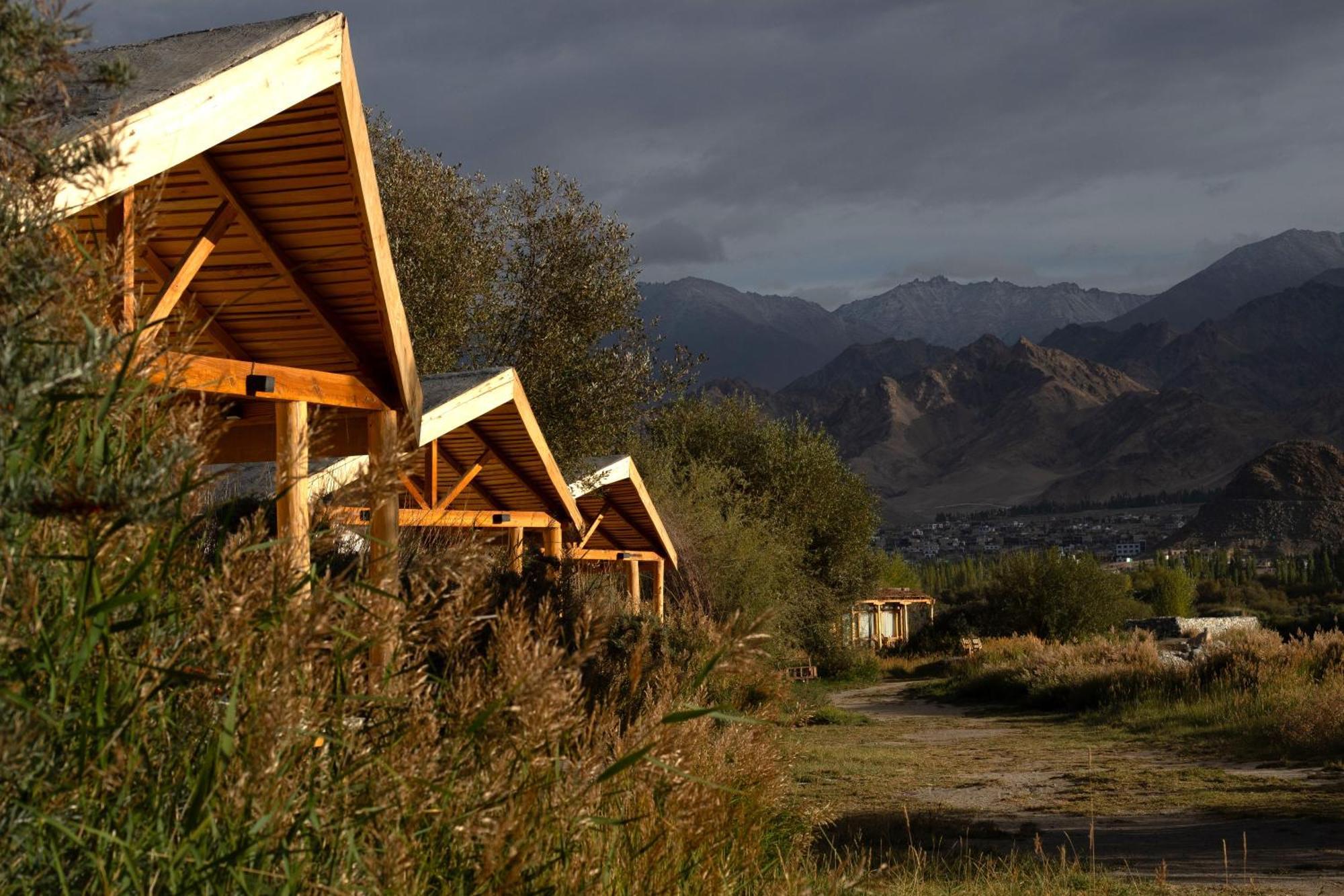 The Indus River Camp Λεχ Εξωτερικό φωτογραφία